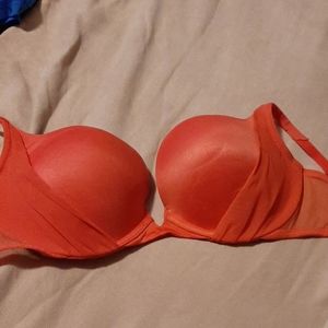 Victoria secret bra 34C